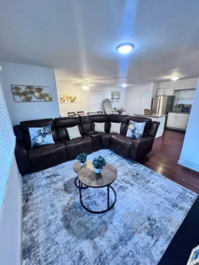 Comfortable 3BR Close to All